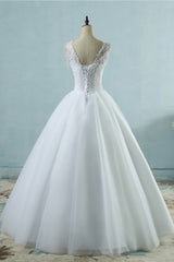 Glamorous Straps Sweetheart White Wedding Dress Sleeveless Appliques Beadings Bridal Gowns