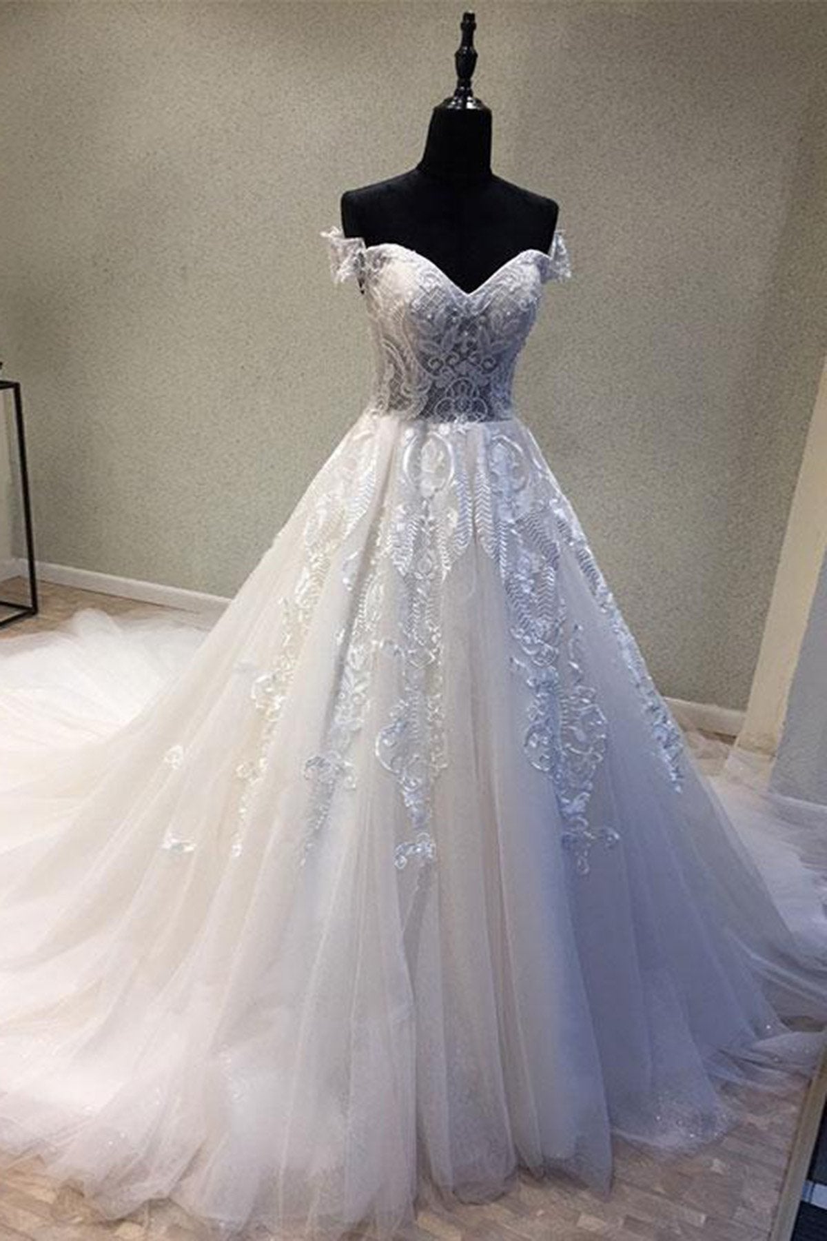 Glamorous Sweetheart Sleeveless Wedding Dress Off Shoulder Sweep Train Bridal Gowns On Sale