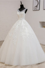 Glamorous Sweetheart Tulle Lace Wedding Dress Ball Gown Sleeveless Appliques Ball Gowns On Sale