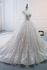 Glamorous Tulle Lace Appliques Wedding Dress V-Neck Pearls Sleeveless Bridal Gowns with Rhinestones On Sale