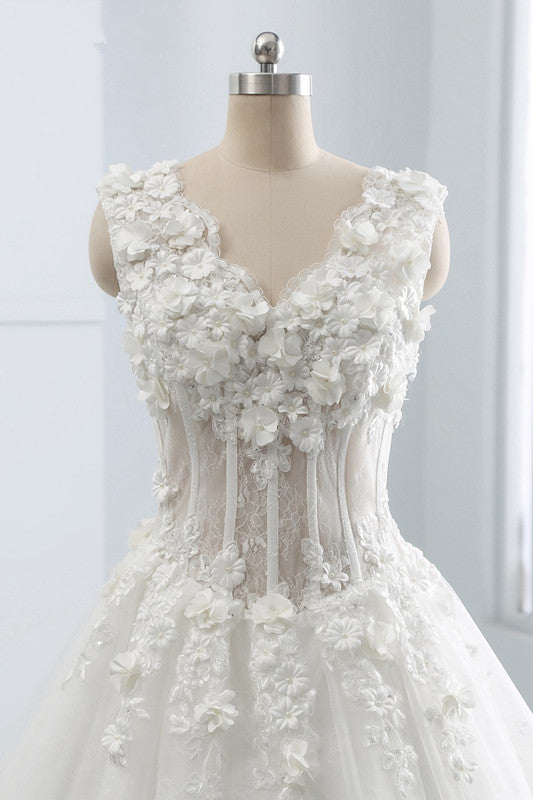 Glamorous V-Neck Tulle Wedding Dress with Flowers Appliques Sleeveless Beadings Bridal Gowns Online