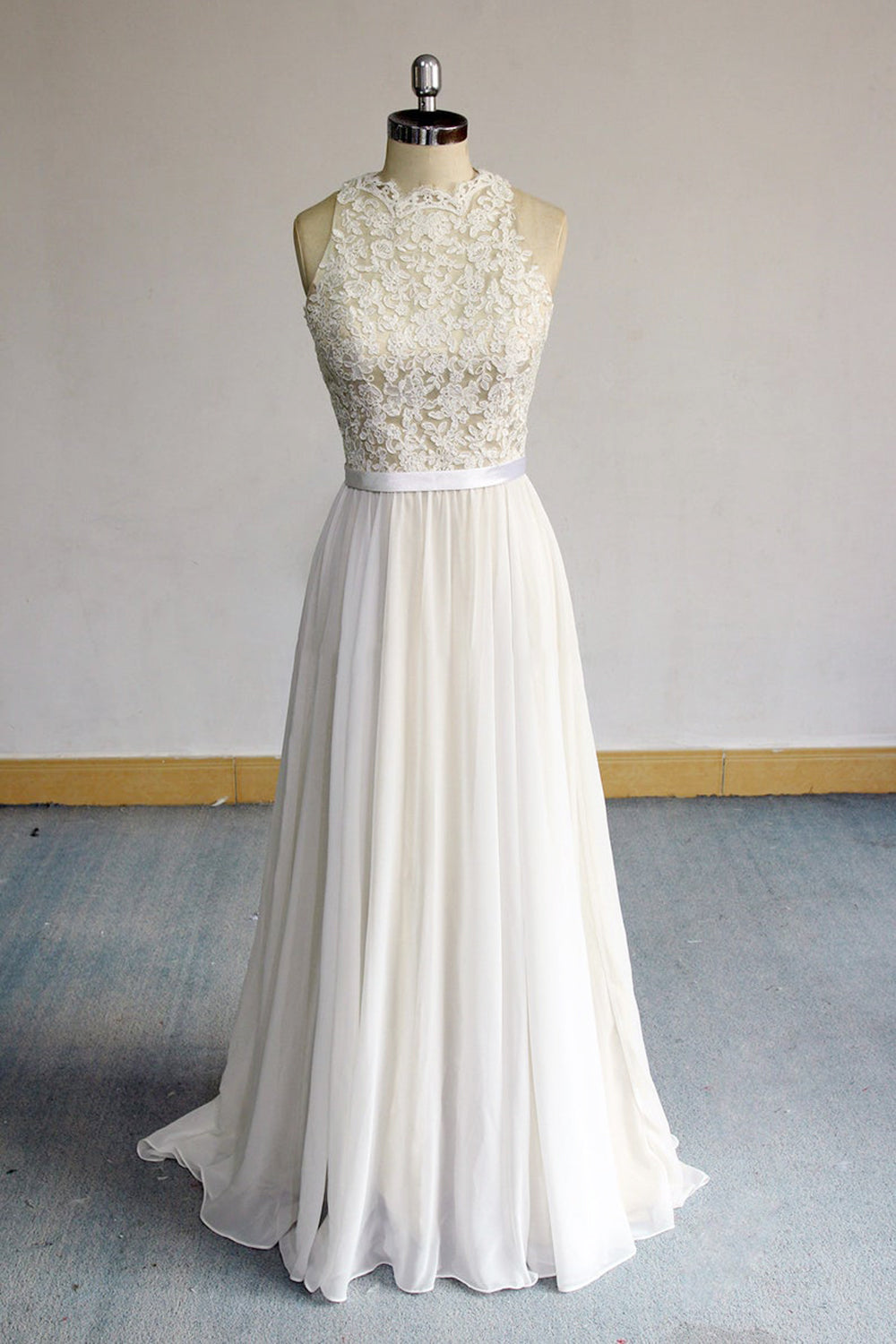 Glamorous White Appliques Chiffon Wedding Dress Sleeveless Ruffles A-line Bridal Gowns On Sale