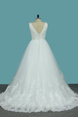 Gorgeous A-Line Tulle Wedding Dress Sleeveless Lace Pearls Bridal Gowns On Sale