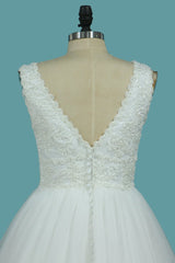 Gorgeous A-Line Tulle Wedding Dress Sleeveless Lace Pearls Bridal Gowns On Sale