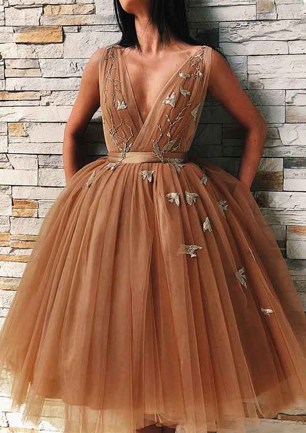 Gorgeous A-Line V-Neck Knee-Length Tulle Homecoming Dress With Embroidery