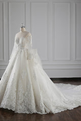 Gorgeous Jewel Lace Tulle Wedding Dress Long Sleeves Beadings Bridal Gowns On Sale