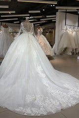 Gorgeous Jewel Longsleeves Lace Wedding Dresses A-line Tulle Ruffles Bridal Gowns With Appliques Online