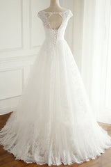 Gorgeous Lace V-neck Appliques Wedding Dress White Tulle A-line Bridal Gowns On Sale