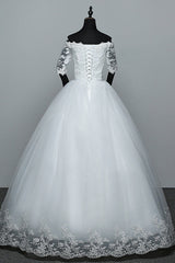 Gorgeous Off-the-Shoulder Sweetheart Wedding Dress Tulle Lace White Bridal Gowns with Half Sleeves