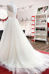 Gorgeous Spaghetti Straps Tulle Ivory Lace Wedding Dresses