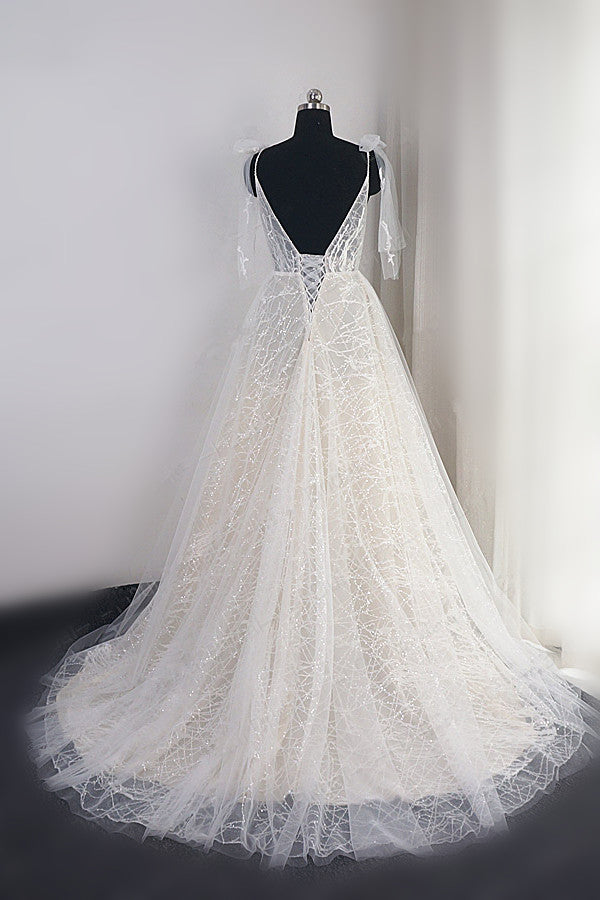 Gorgeous Spaghetti Straps Tulle Wedding Dress Beading V-Neck Sleeveless Bridal Gowns Online