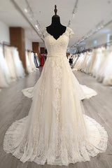 Gorgeous V-Neck Cap Sleeves Tulle Wedding Dress Lace Appliques Ruffle Bridal Gowns Online