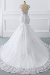 Gorgeous V-neck Sleeveless Mermaid Wedding Dress Lace White Bridal Gowns On Sale