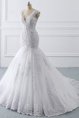 Gorgeous V-neck Sleeveless Mermaid Wedding Dress Lace White Bridal Gowns On Sale