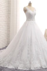 Gorgeous V neck Straps Sleeveless Wedding Dresses White A line Lace Bridal Gowns With Appliques Online