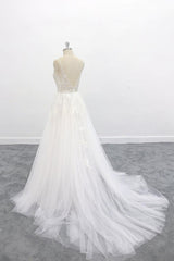 Graceful Appliques Tulle A-line Wedding Dress On Sale