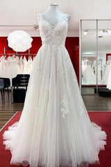 Graceful Ivory Tulle V Neck Lace Ruffles A-Line Wedding Dresses