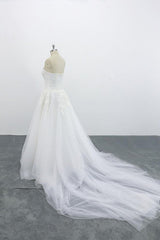 Graceful Strapless Appliques Tulle Wedding Dress On Sale