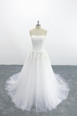 Graceful Strapless Appliques Tulle Wedding Dress On Sale