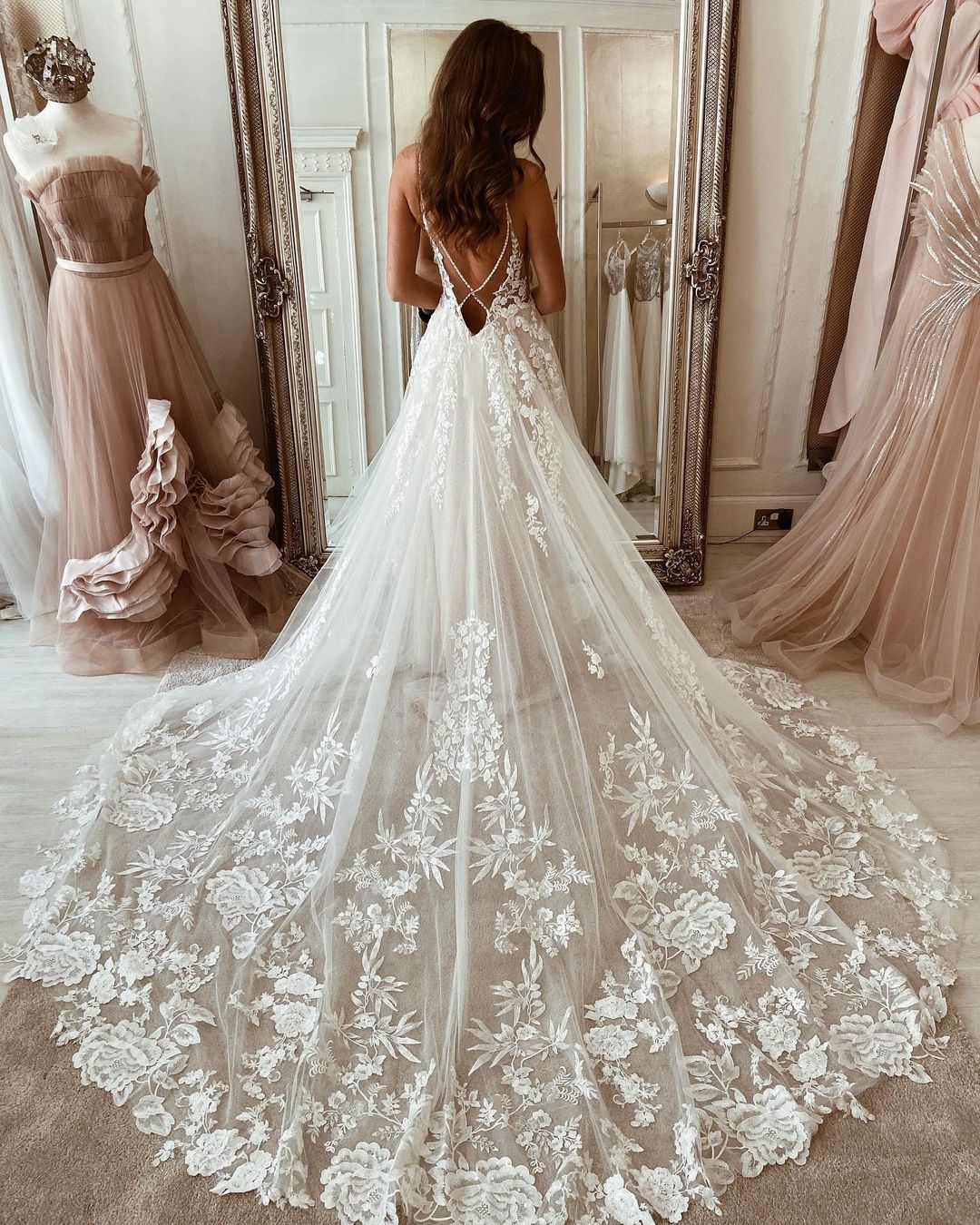 Lace Wedding Dress Overskirt Tulle Bridal Gowns Spaghetti-Straps