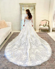 Long Sleeves Appliques Wedding Dress High Neck