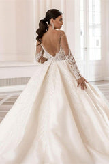 Long Sleeves Delicate Wedding Dress Ball Gown With Beads