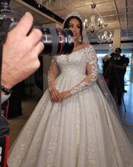 Long Sleeves Lace Plus Size Wedding Dress On Sale