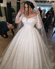 Long Sleeves Lace Plus Size Wedding Dress On Sale