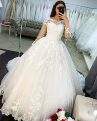 Long Sleeves Princess Ball Gown Wedding Dress With Lace Appliques