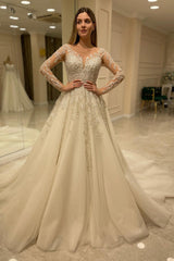 Long Sleeves Wedding Dress Lace Appliques A-Line