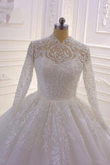 Luxury Ball Gown High Neck Tull Lace Wedding Dress Long Sleeves Appliques Sequins Bridal Gowns Online