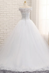 Modest Bateau Tulle Ruffles Wedding Dresses With Appliques A-line White Lace Bridal Gowns On Sale