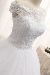 Modest Bateau Tulle Ruffles Wedding Dresses With Appliques A-line White Lace Bridal Gowns On Sale