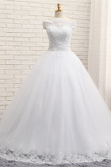 Modest Bateau Tulle Ruffles Wedding Dresses With Appliques A-line White Lace Bridal Gowns On Sale