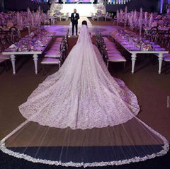 Of-the-Shoulder Wedding Dress Ball Gown With Lace Appliques