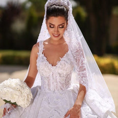 Off-the-Shoulder Ball Gown Wedding Derss With Lace Appliques