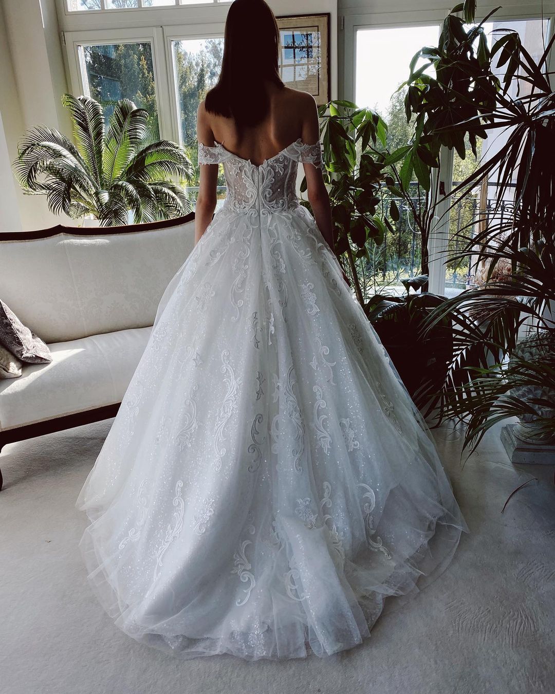 Off-the-Shoulder Ball Gown Wedding Dress With Appliques Sequins