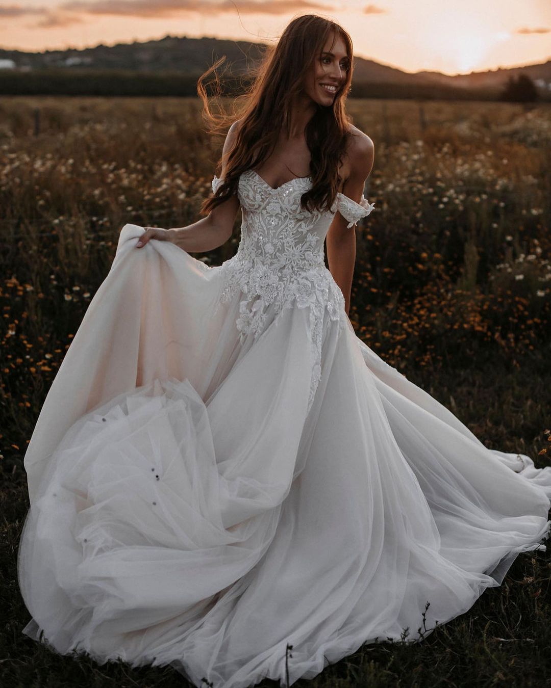 Off-the-Shoulder Boho Wedding Dress Tulle With Lace Appliques