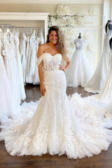 Off-the-Shoulder Mermaid Lace Wedding Dress Long