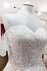 Off The Shoulder Tulle Lace Ivory Ruffles A-Line Wedding Dresses