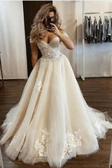 Off-the-Shoulder Tulle Wedding Dress Long With Appliques