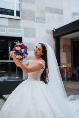 Off-the-Shoulder V-Neck Ball Gown Wedding Dress With Appliques