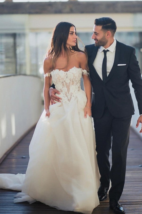 Off-the-Shoulder Wedding Dress Tulle Long With Appliques