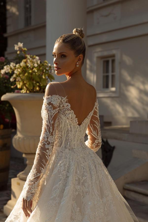 Off-the-Shoulder Wedding Dresses Ball Gown With Lace Long Sleeves