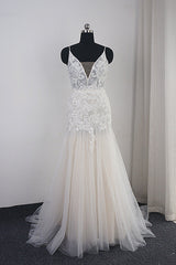 Sexy Deep-V-Neck Tulle Mermaid Wedding Dress Lace Appliques Spaghetti Straps Beadings Bridal Gowns Online