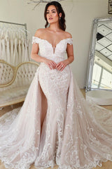 Amazing Floor Length V-Neck Off-The-Shoulder Mermaid Lace Wedding Dress with Court Train