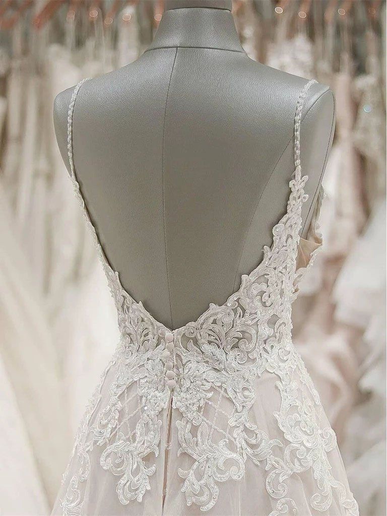 Sexy Spaghetti Straps V-neck Tulle Wedding Dress Lace Appliques Ruffles Bridal Gowns On Sale