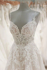 Sexy Spaghetti Straps V-neck Tulle Wedding Dress Lace Appliques Ruffles Bridal Gowns On Sale