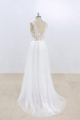 Sexy V-neck Sleeveless Straps Wedding Dresses White Tulle Ruffles Lace Bridal Gowns Online