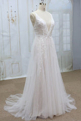 Sexy V-neck Straps Sleeveless Wedding Dresses Lace Appliques Tulle Bridal Gowns On Sale